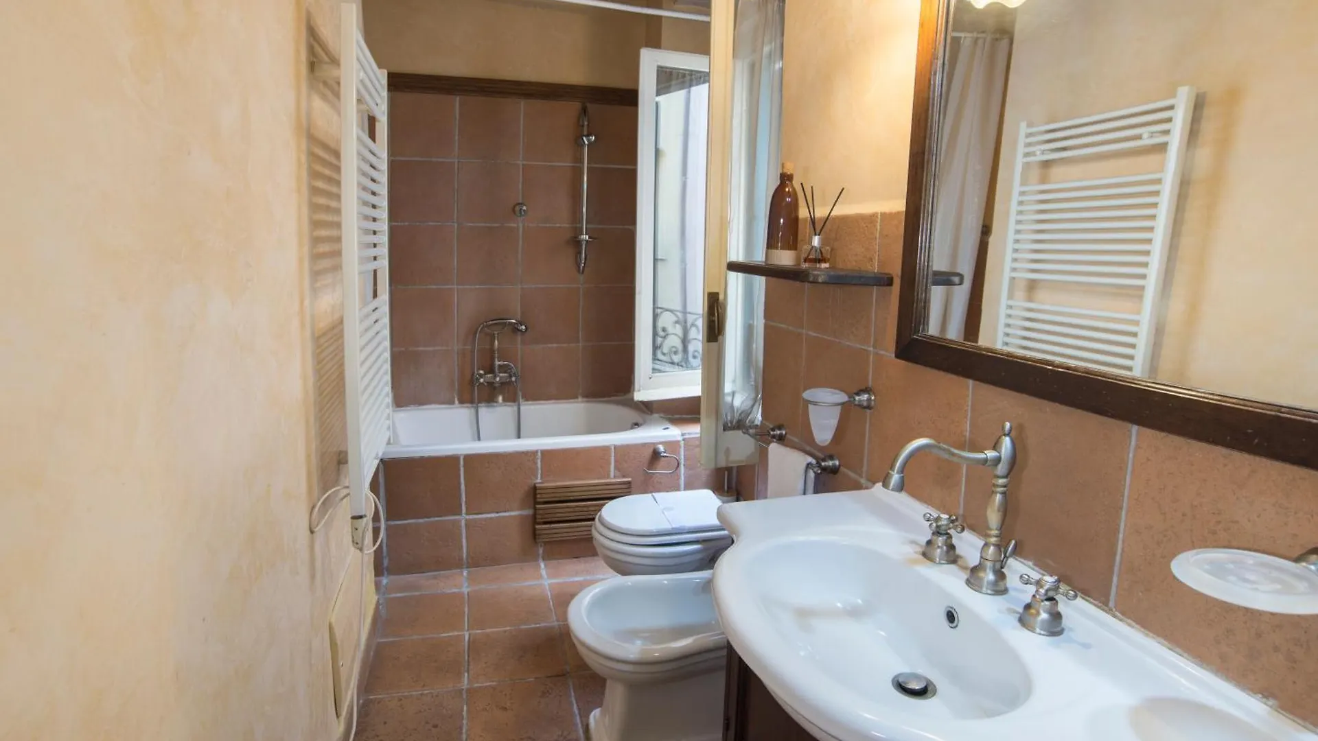 Quarto em Acomodações Particulares Trevi Romantic Room Itália